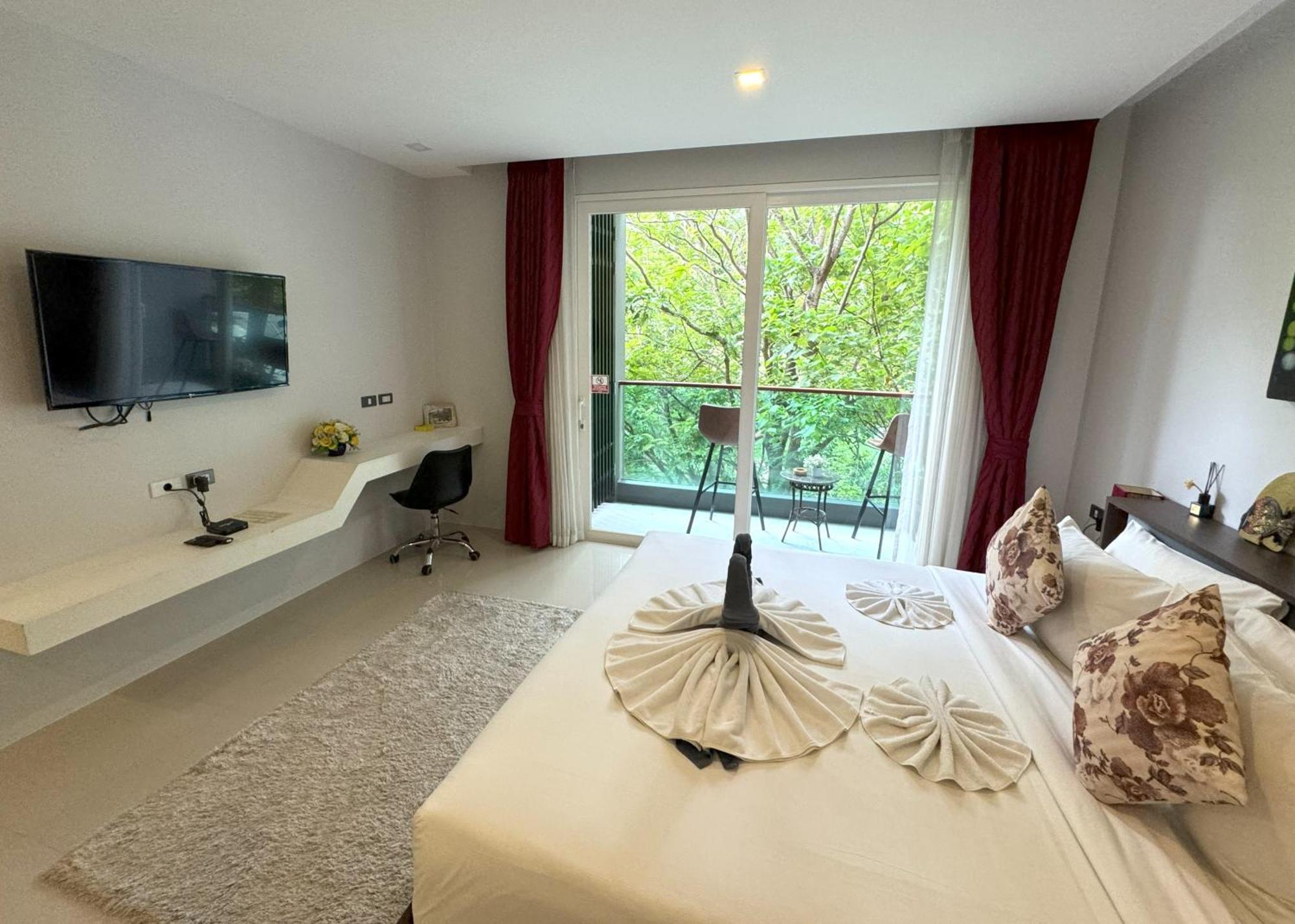 Private Apartment At Emerald Terrace パトン エクステリア 写真